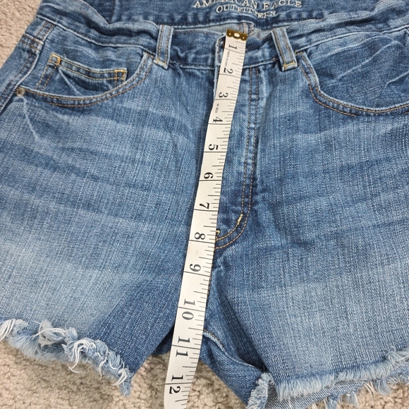 American Eagle Shorts Womens 6 Blue Jean Midium Rise Stretch Raw Hem - Picture 6 of 8